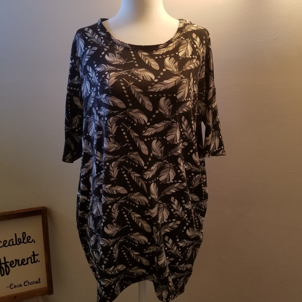 XXS LuLaRoe Irma Top